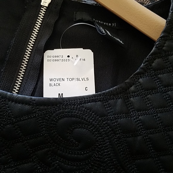 Forever XXI Black top - Picture 4 of 6